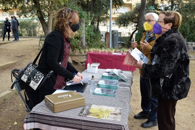 Venda de llibres al pati de Can Xerracan