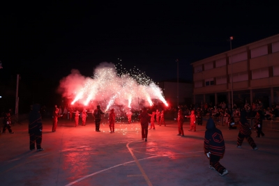 Actuació de la colla Ball de Diables i Drac de Montornès