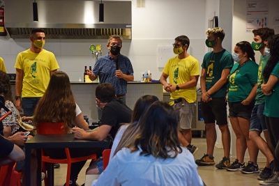 Un moment de l'acte de presentació de la cervesa de la Festa Major 2021.