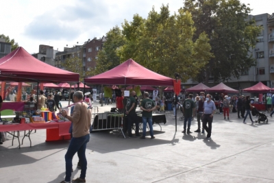 Es van posar una quinzena de paradetes a la plaça de Pau Picasso