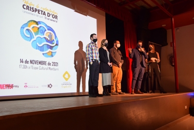 L'equip del curtmetratge "El cel sense tu" presentant el seu treball.