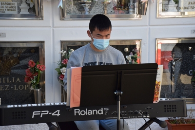 Actuació musical a càrrec d’Oscar Jun Martínez, alumne de piano de l’Escola Municipal de Música, Dansa i Aula de Teatre.