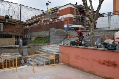 Construcció d'una escala d'accés entre l'aparcament de l'OAC Centre i el carrer de Sant Isidre