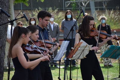 Actuació d'alumnes de l'Escola Municipal de Música, Dansa i Aula de Teatre.