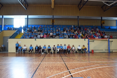 Foto de família amb totes les persones participants en la trobada.