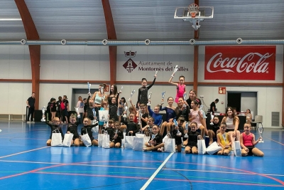 Foto de grup al III Trofeu del Club Patí Montornès. (imatge: CP Montornès)
