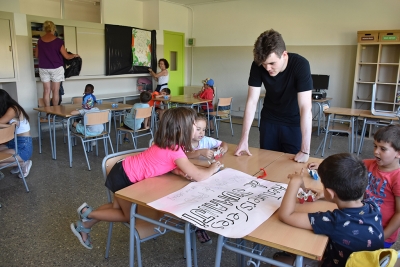 Tallers de plantació de llavors al Casal de Vacances de l'itinerari de lleure.