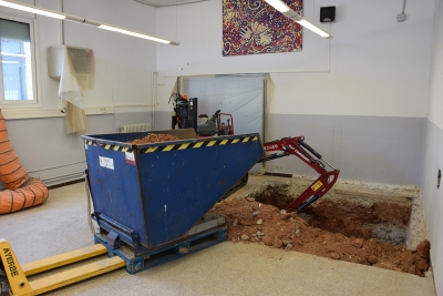 L'ascensor de l'edifici de primària de l'Escola Marinada serà a la sala de l'antiga biblioteca.