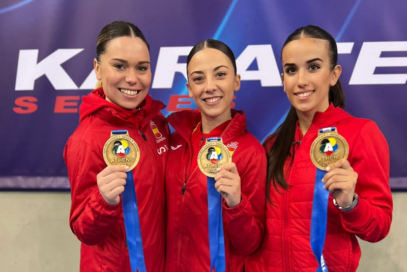 María López, Lídia Rodríguez i Raquel Roy amb les medalles d'or a les Series A d'Atenes. (imatge: RFEK)