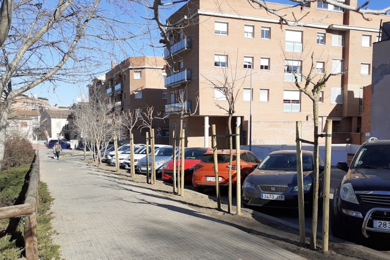 Nou arbrat al carrer de Prat de la Riba.