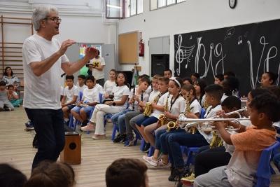 Un moment del concert dels infants del projecte Big Vent Marinada.