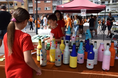 Paradeta de la cooperativa Som Solidaris PA, de l'Escola Palau d'Ametlla.