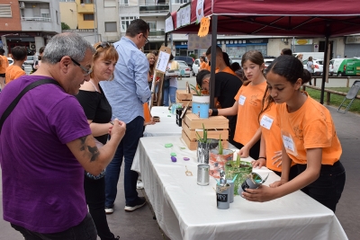 Paradeta de la cooperativa Marikea, de l'Escola Marinada.