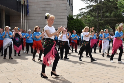 Exhibició de sevillanes.