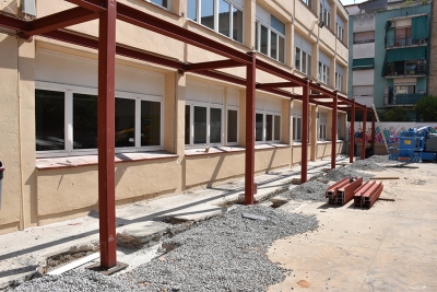Detall de la construcció de la balconada.