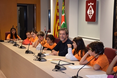 L'alcalde, José A. Montero, tancant l'acte de constitució del Consell d'Infants de Montornès d'aquest curs.