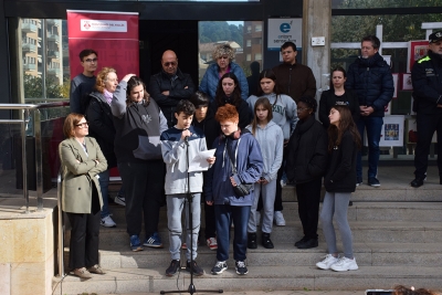 Intervenció de membres de l'Assemblea de Coeducació de l’Institut Marta Mata.