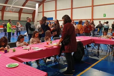 Festa solidària de l'AMPA de l'Escola Palau d'Ametlla i Divermir a la Carpa Polivalent El Sorralet. (imatge: Divermir)