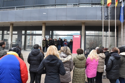 Concentració i minut de silenci al davant de l'Ajuntament