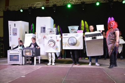 1r premi grups - "Electrodomésticos".