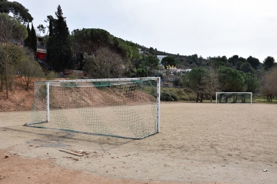 Camp de futbol al polígon de Can Bosquerons de Baix.