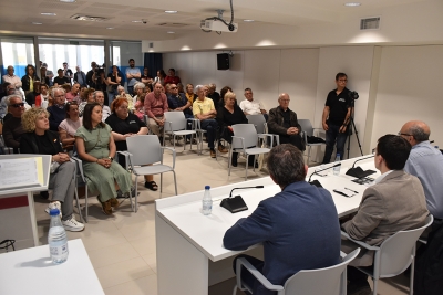 Parlaments abans de l'obertura de l'exposició del projecte Rotspanier.