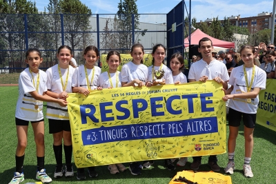 L'equip femení de Banyoles, premi al respecte. (imatge: Ester Molina)