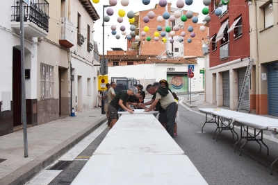 Un moment de la preparació del sopar de cabàs.