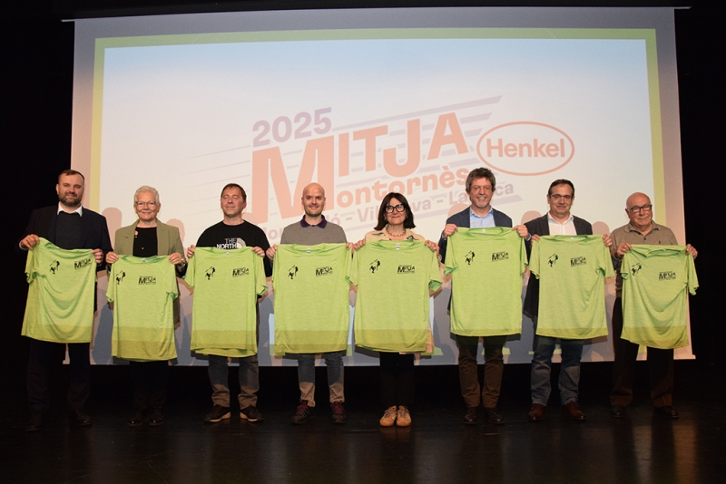 Foto de família amb representants de les quatre poblacions, de la Federació Catalana d'Atletisme, i Henkel Ibérica.