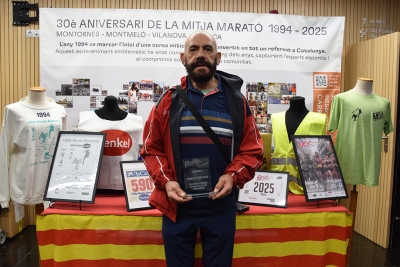 Reconeixement a l'atleta montornesenc Francisco Díaz.