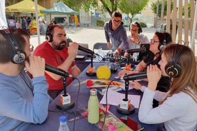 Programa especial de "La Intersecció" (Ràdio Montornès), des de la plaça de Pau Picasso.