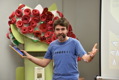 Recital de contes "A la lluna", a càrrec de David Vila i Ros.