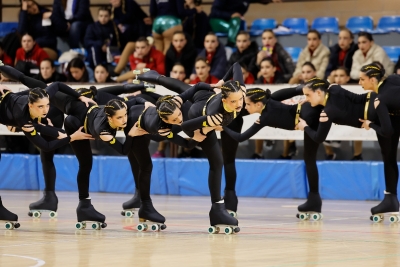 Un moment de l'actuació de les montornesenques. (imatge: Federació Catalana de Patinatge)