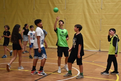 Un dels partits d'handbol disputats dins de les jornades esportives.