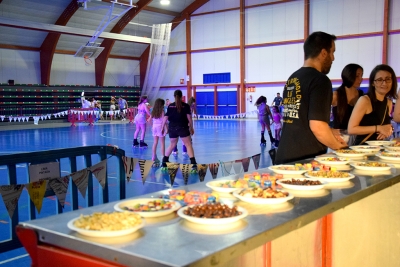La Roller Party va tenir barra gratuïta per a les persones assitents.