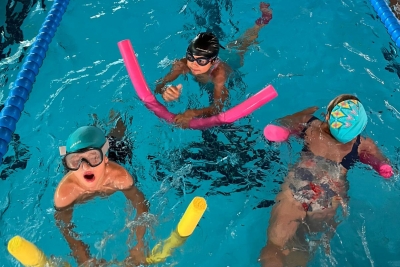 Dinàmiques del Casal Esportiu a la piscina coberta.