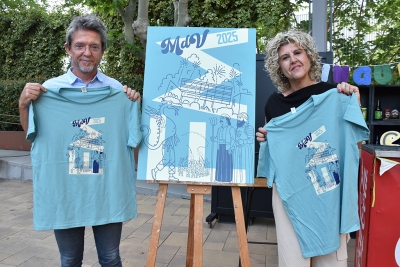 L'alcalde, José A. Montero, i la regidora de Cultura i Festes, Mercè Jiménez, amb la samarreta de la Festa Major 2025.