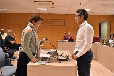 Moment de la presa de possessió com a regidor de Ricardo Piris.