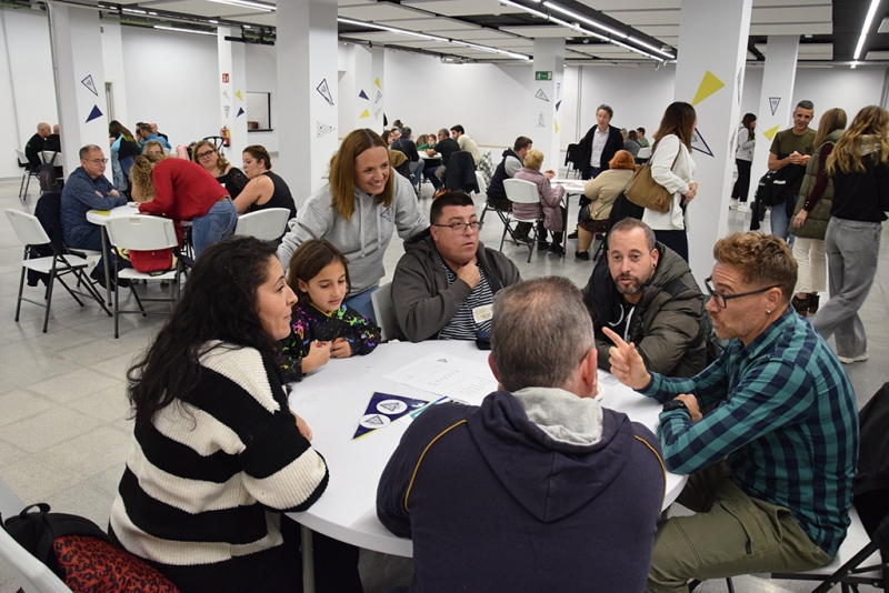 Debat de les propostes presentades a l'assemblea, en grups.