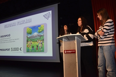 Exposició d'una de les propostes presentades a l'assemblea.