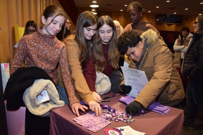 Les persones assistents han pogut agafar alguns materials divulgatius.