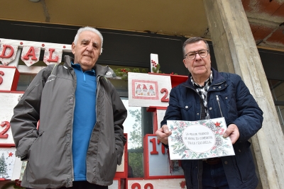 Representants del Casal de la Gent Gran Centre han obert la capsa del dia 2.