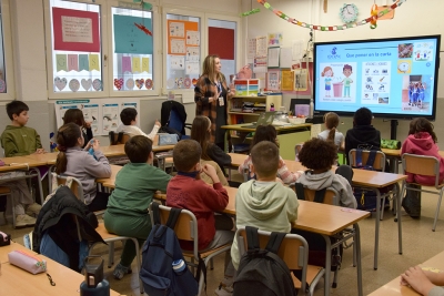 L'ONGD Asperpol és l'encarregada de la correspondència.