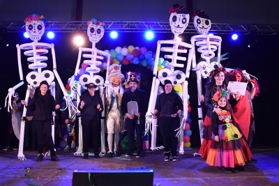 1r premi grups: "No nos da la vida".