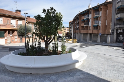 Zona d'estada a l’avinguda de la Mare de Déu de Montserrat.