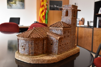 Maqueta de l'Església de Sant Sadurní creada per Isidre Julià i Roig.