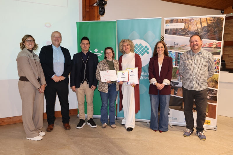 Representants del Consell Comarcal del Vallès Oriental i de Vilanova del Vallès amb les regidores Natalia Segura i Mercè Jiménez. (Imatge: Xavier Solanas / Consell Comarcal)