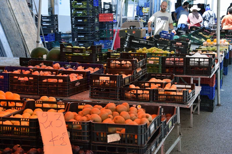 Mercat setmanal de Montornès Centre. (Imatge d'arxiu)