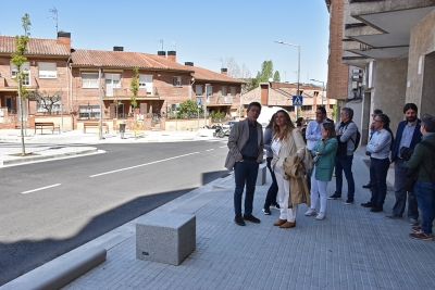 Visita a l'avinguda de la Mare de Déu de Montserrat, un cop finalitzades les obres de millora.