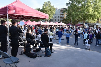 La Cobla Jovenívola ha interpretat diverses sardanes durant la tarda.